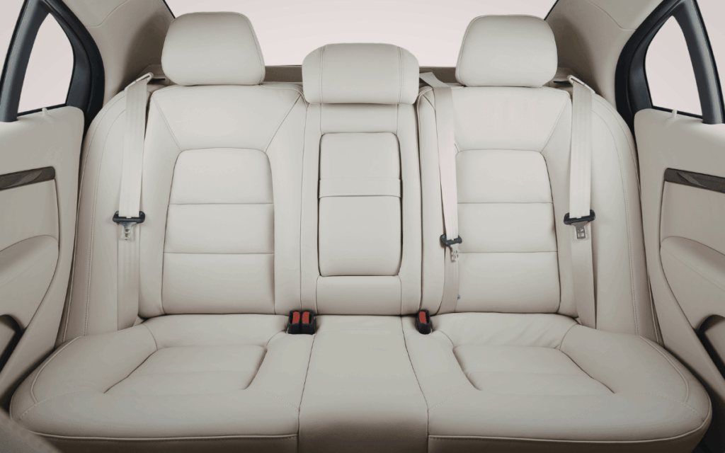 Interior de un Audi con tecnología de conducción autónoma, parte de la innovación en los coches del grupo VAG.